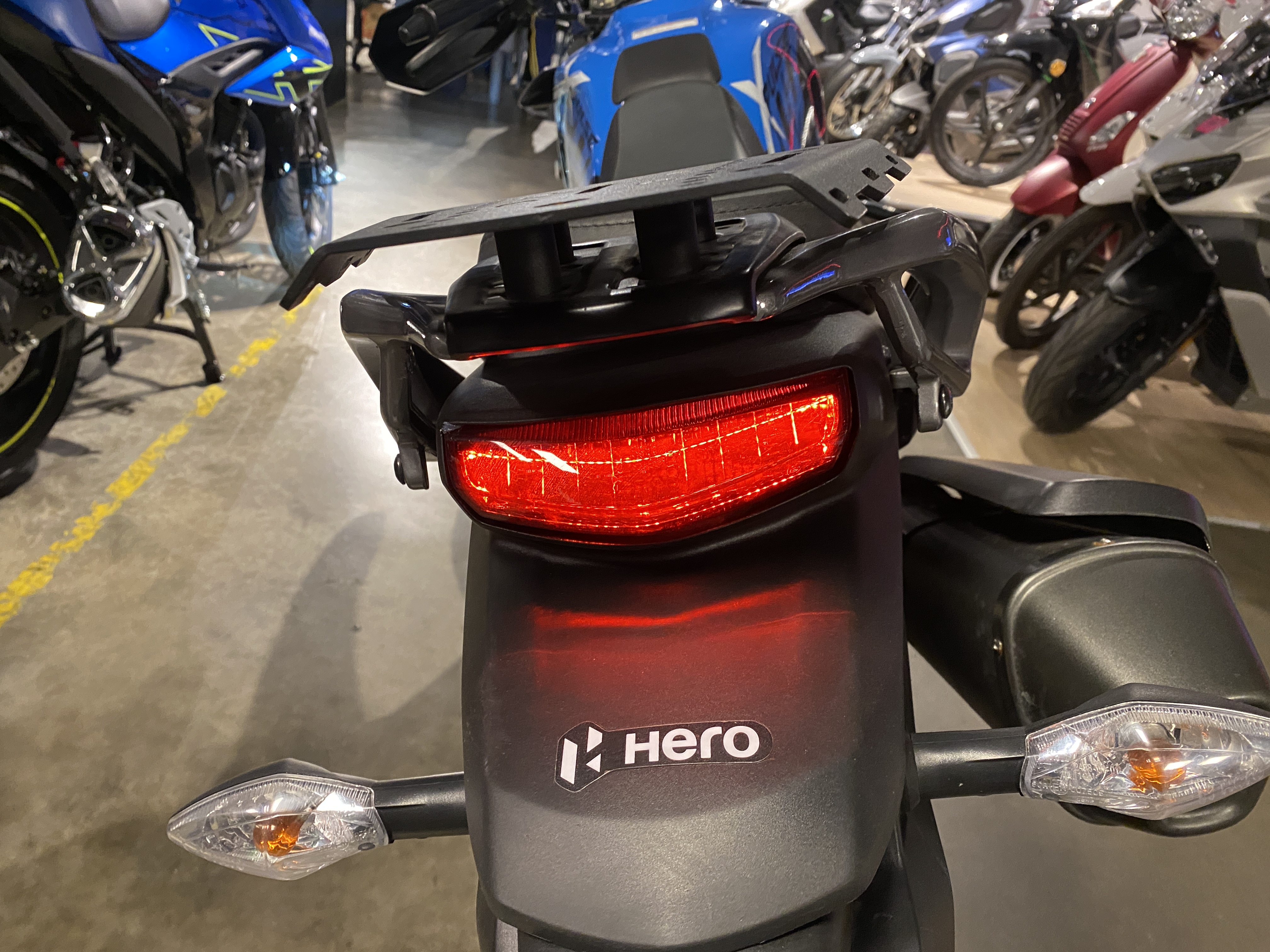 Moto Hero Xpulse 200 usado 2025 con 2400 km 1M